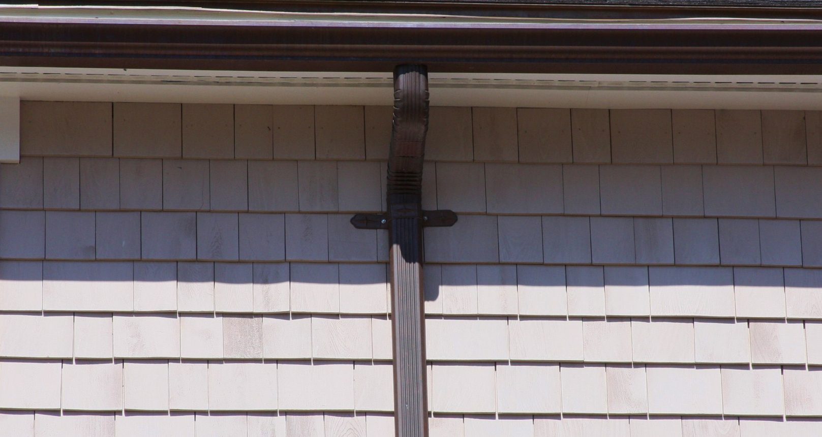 Black Seamless Gutters